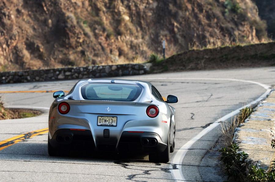  Ferrari F12berlinetta 2014 года  (фото 6 из 77)